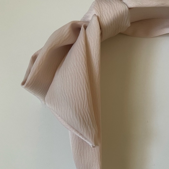 Kristin Ess Hair - The Satin Bow Headband - Blush - Picture 8 of 11